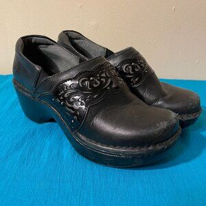 Ariat Tambour Womens Black Leather Slip-On Clogs with Laser Cut Detail Size 7 US